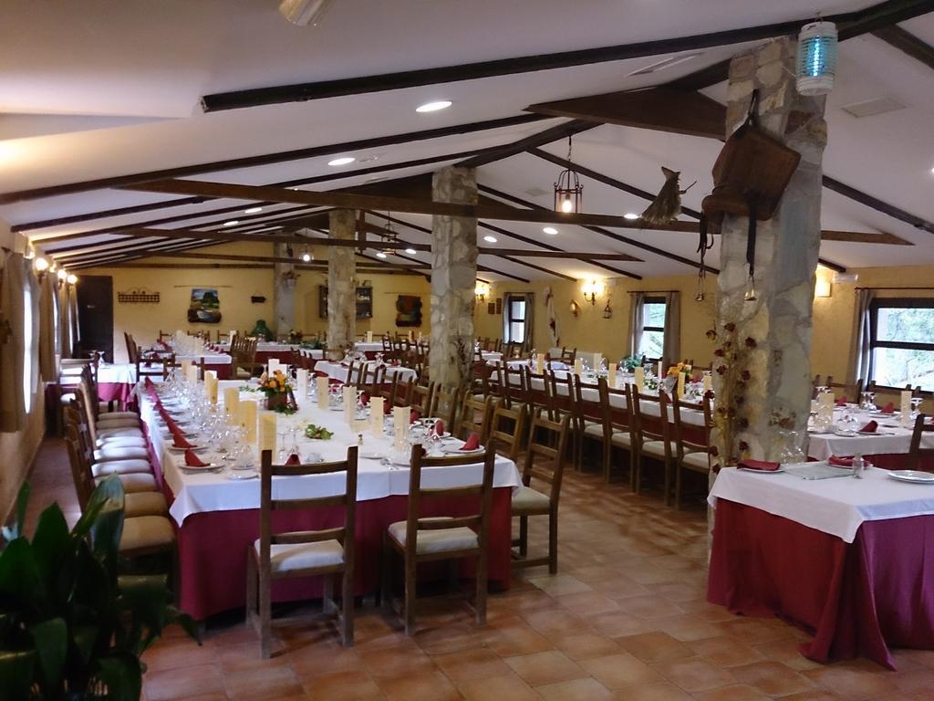 Valdolazaro Pension Los Navalucillos Buitenkant foto