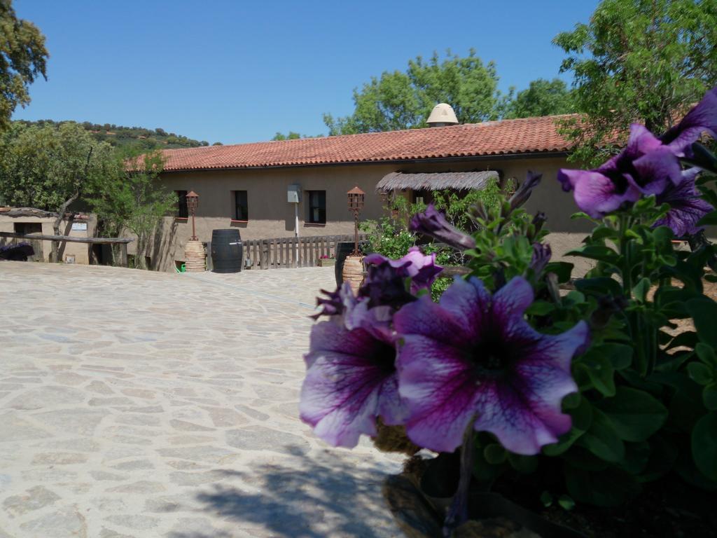 Valdolazaro Pension Los Navalucillos Buitenkant foto